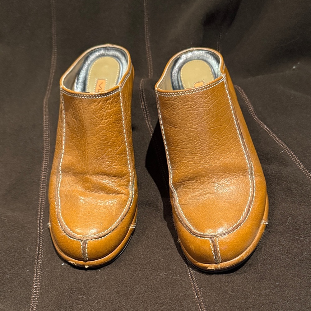 Via Spiga leather wedge shoes